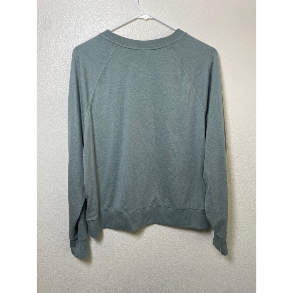 Vuori Performance Crewneck Women Medium Sage Green Excellent Raglan VW241 - Picture 2 of 7
